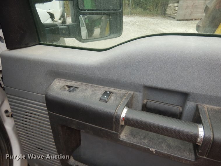 image for item DJ6900 2014 Ford F550 Super Duty XL  rollback truck