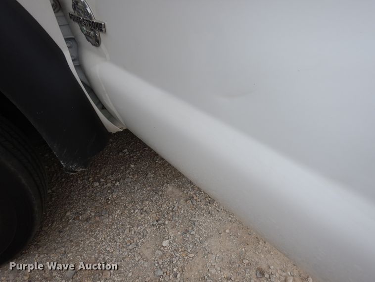 image for item DJ6900 2014 Ford F550 Super Duty XL  rollback truck