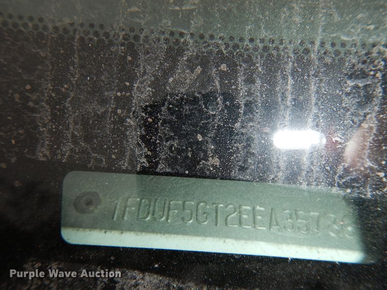 image for item DJ6900 2014 Ford F550 Super Duty XL  rollback truck