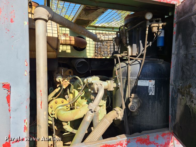 image for item DY9965 Sullair 900XHDTQCA  air compressor