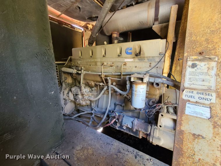 image for item DY9966 Ingersoll Rand  air compressor