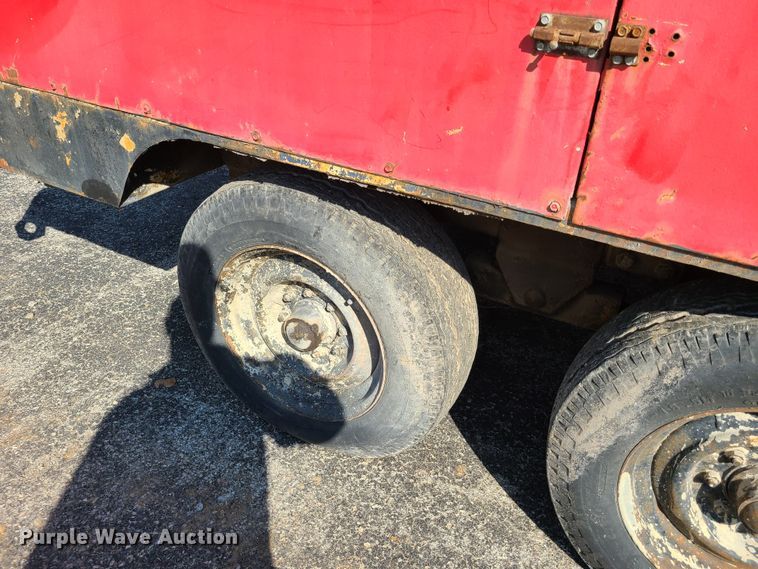 image for item DY9966 Ingersoll Rand  air compressor