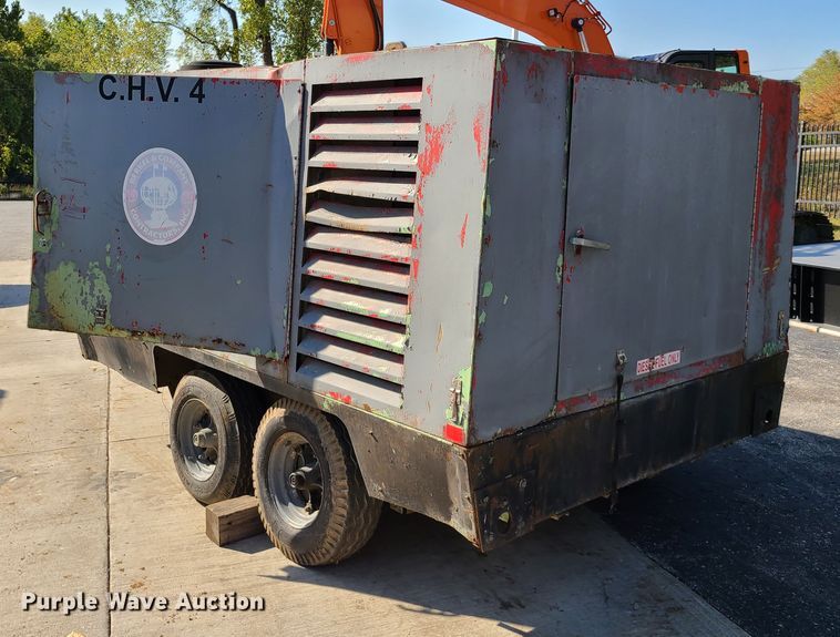 image for item DY9967 Sullair 900H  air compressor