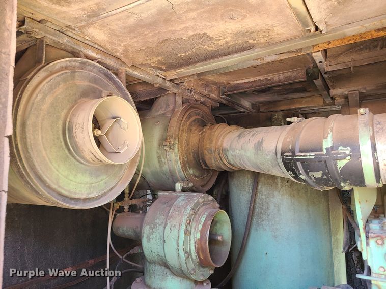 image for item DY9967 Sullair 900H  air compressor