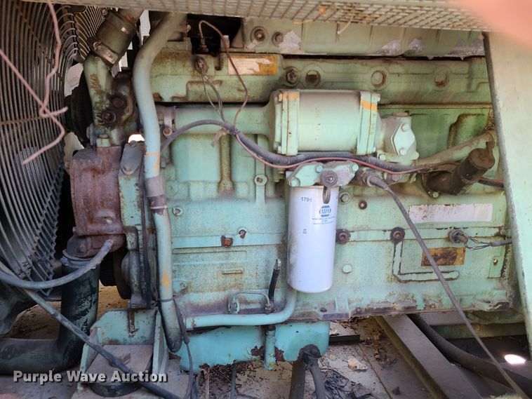 image for item DY9967 Sullair 900H  air compressor