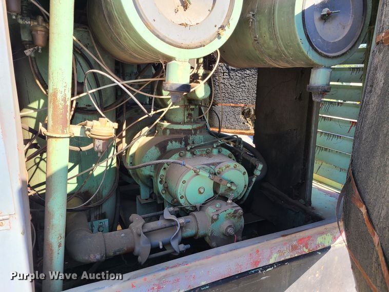 image for item DY9967 Sullair 900H  air compressor