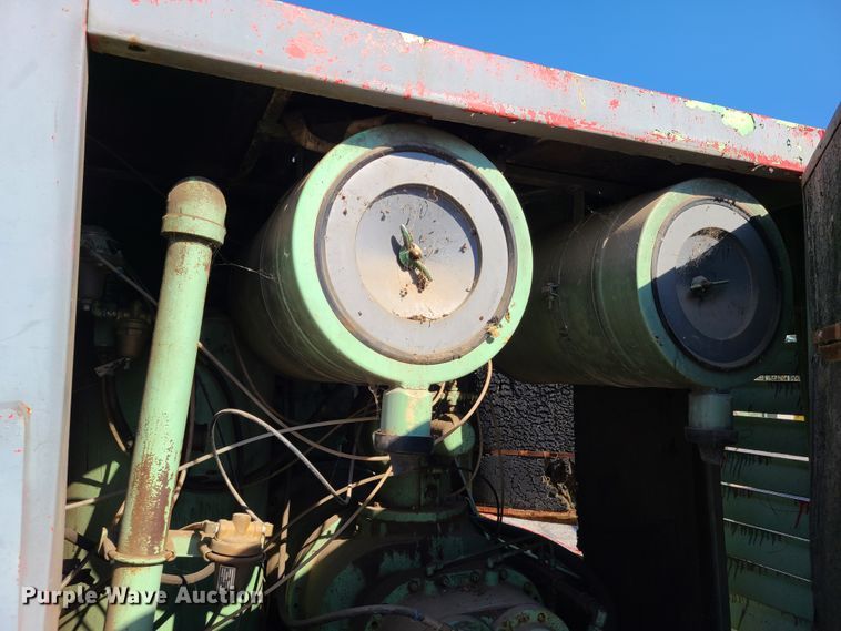 image for item DY9967 Sullair 900H  air compressor