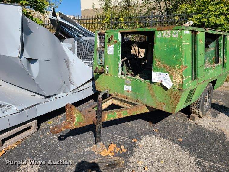 image for item DY9969 Sullair 375Q  air compressor