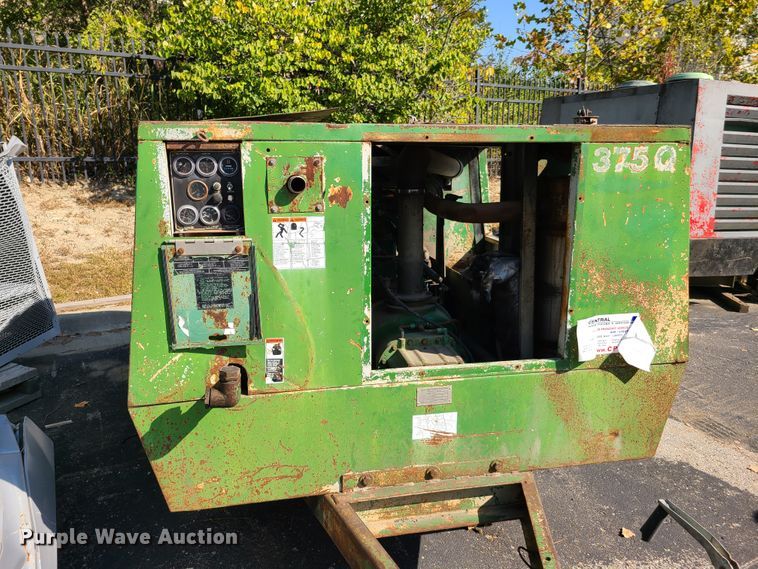 image for item DY9969 Sullair 375Q  air compressor