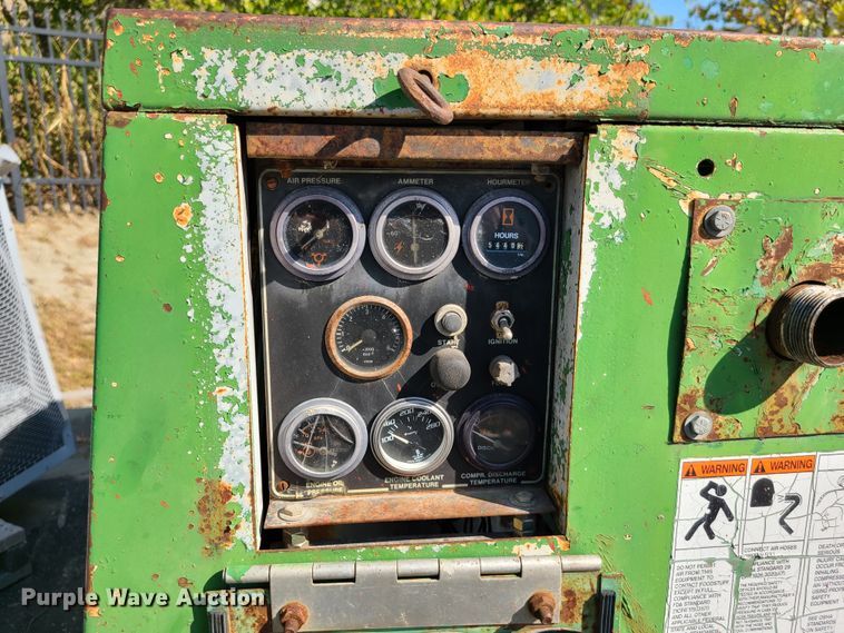 image for item DY9969 Sullair 375Q  air compressor