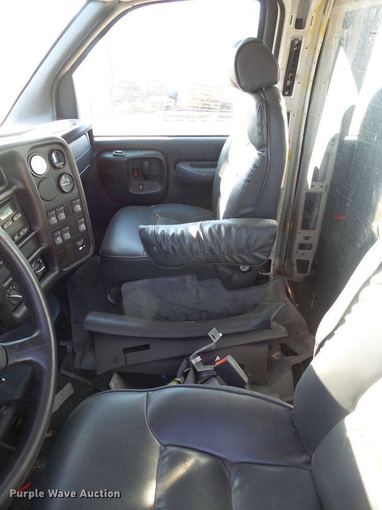 image for item EF9669 2009 Chevrolet C4500  truck cab and chassis