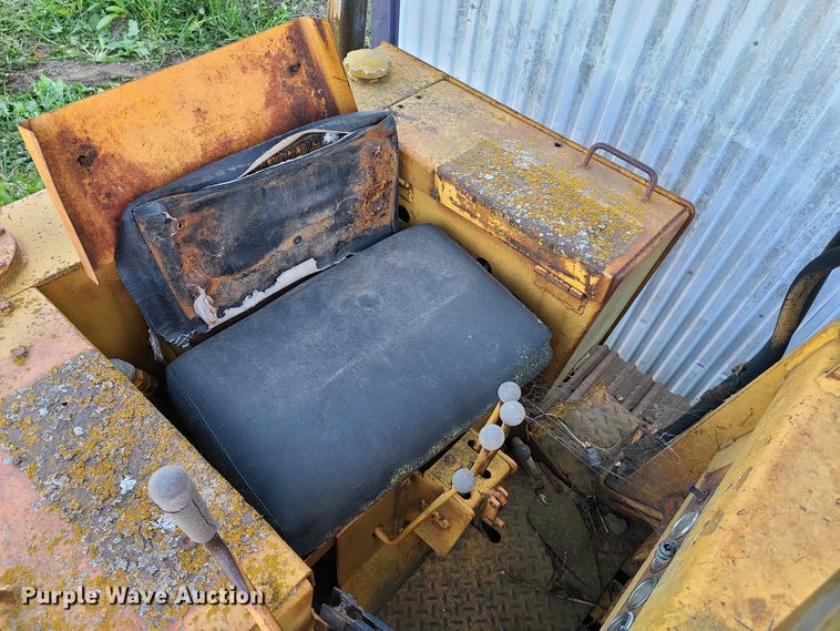 image for item EL9514 1972 Case 450  track loader