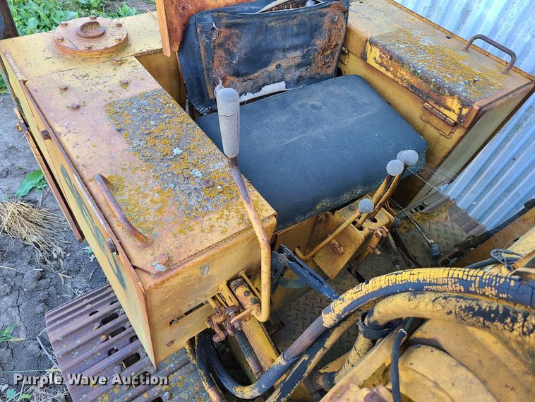 image for item EL9514 1972 Case 450  track loader