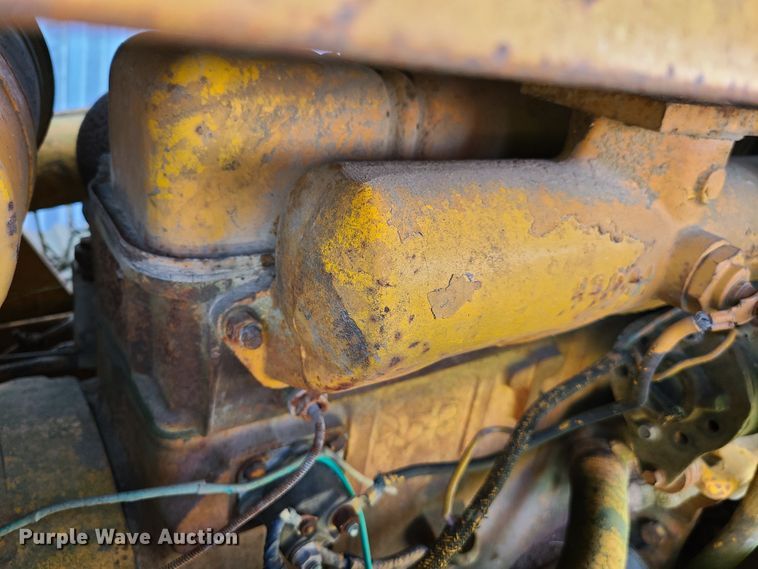 image for item EL9514 1972 Case 450  track loader