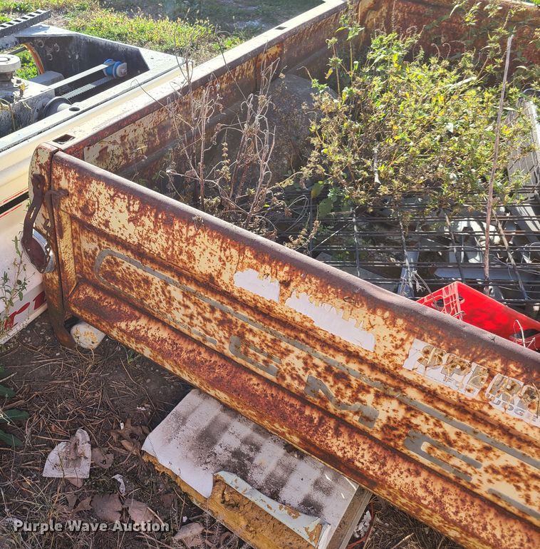 image for item EL9516 1959 GMC pickup truck bed