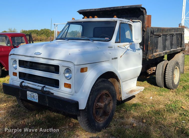 image for item EL9519 1972 Chevrolet C50  dump truck