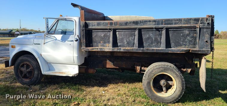 image for item EL9519 1972 Chevrolet C50  dump truck