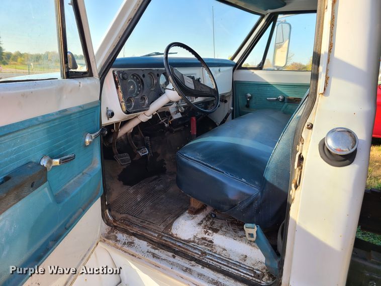 image for item EL9519 1972 Chevrolet C50  dump truck