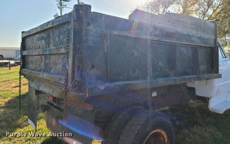image for item EL9519 1972 Chevrolet C50  dump truck