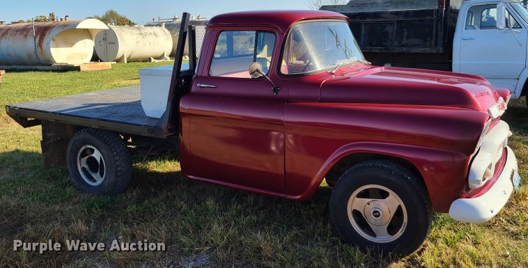 image for item EL9520 1959 GMC 150  flatbed pickup truck