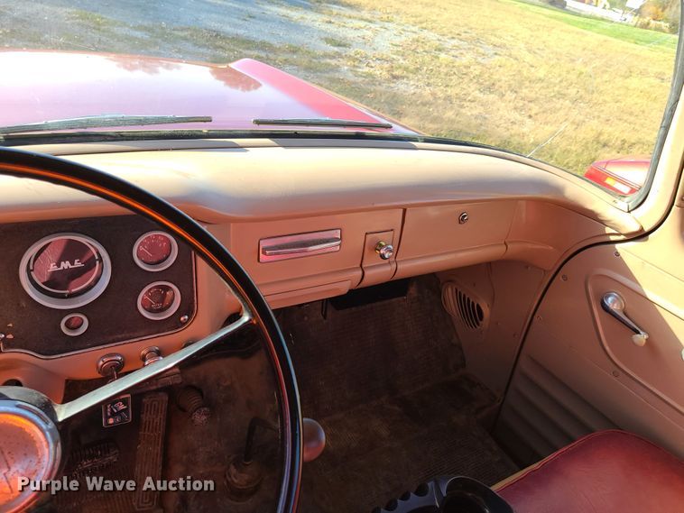 image for item EL9520 1959 GMC 150  flatbed pickup truck