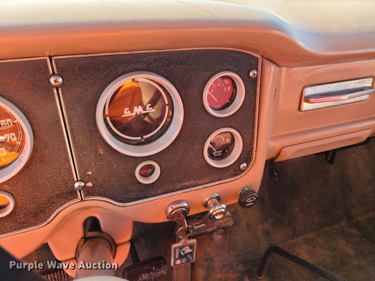 image for item EL9520 1959 GMC 150  flatbed pickup truck