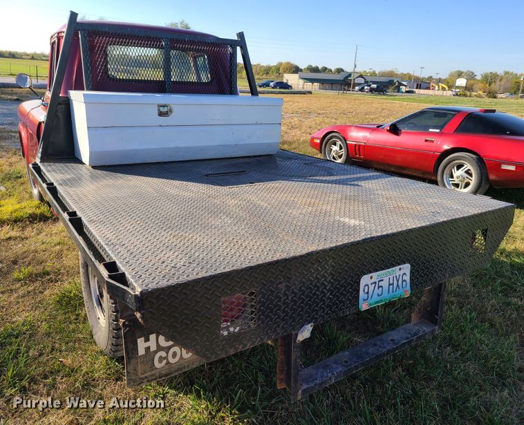 image for item EL9520 1959 GMC 150  flatbed pickup truck
