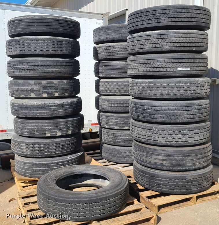 image for item EL9523 (24) 285/75R24.5LP tires