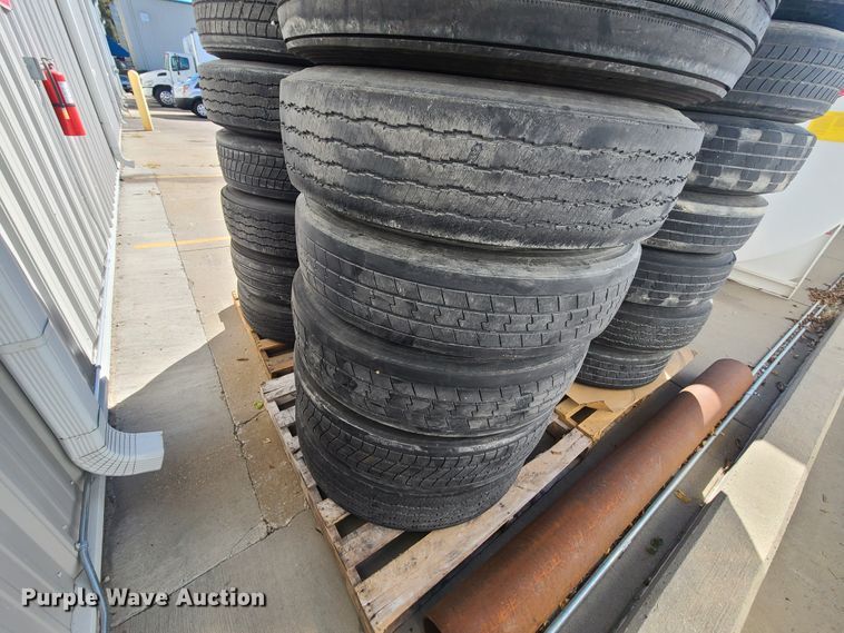 image for item EL9523 (24) 285/75R24.5LP tires