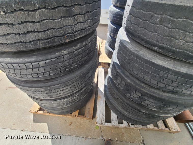 image for item EL9523 (24) 285/75R24.5LP tires