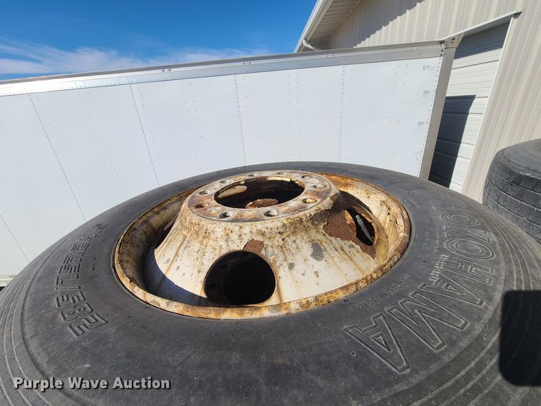 image for item EL9523 (24) 285/75R24.5LP tires