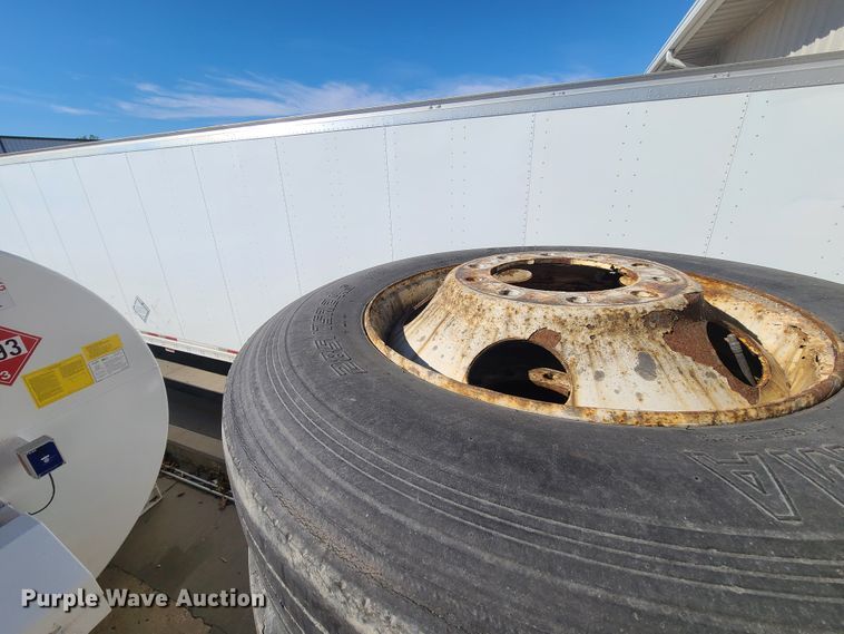 image for item EL9523 (24) 285/75R24.5LP tires