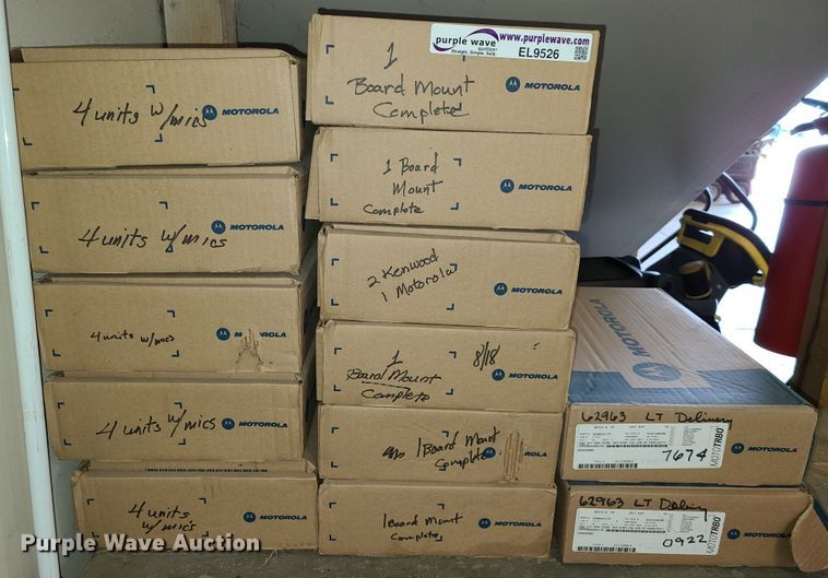 image for item EL9526 (28) CB radios