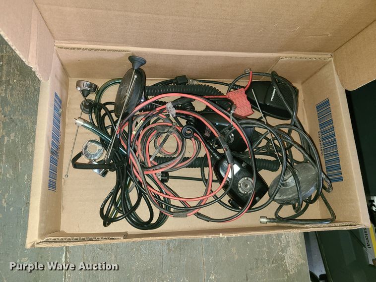 image for item EL9526 (28) CB radios