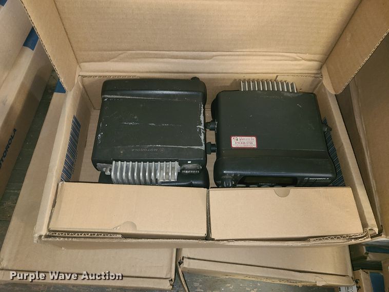 image for item EL9526 (28) CB radios