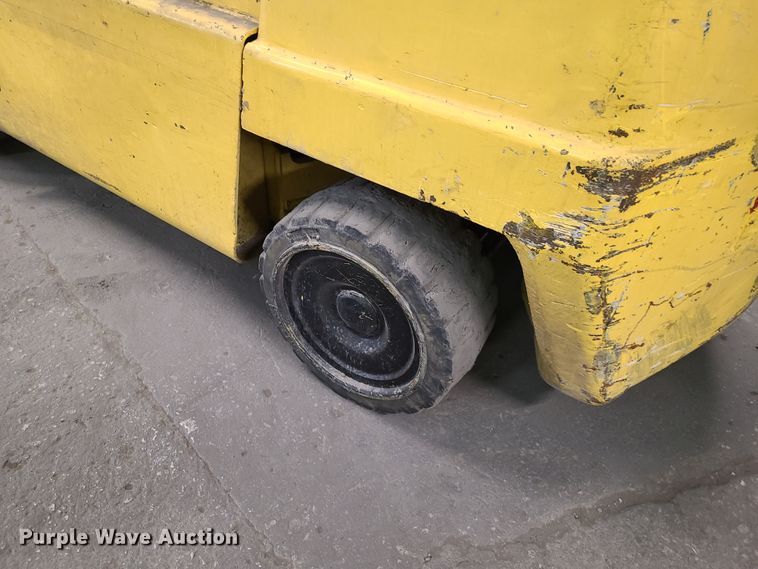 image for item EL9561 Hyster S80XL  forklift