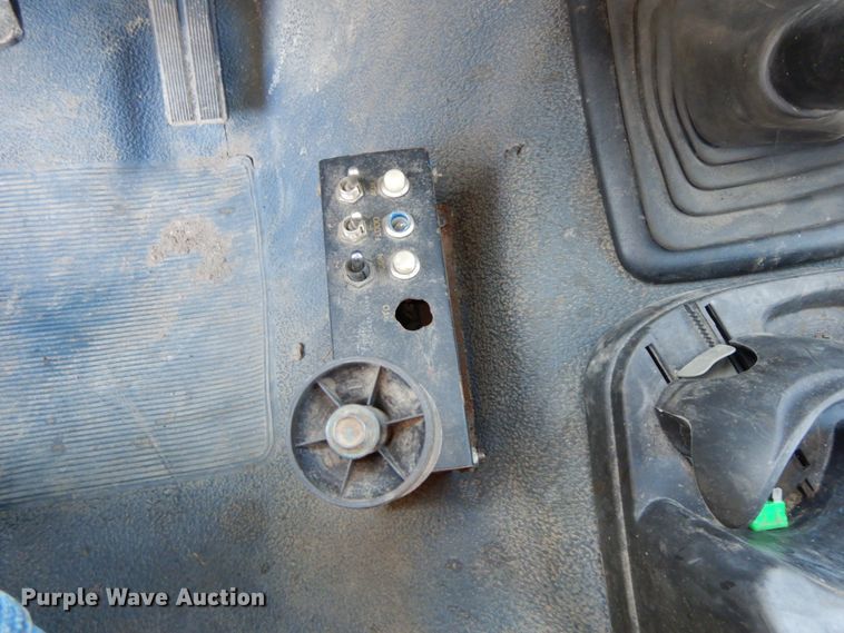 image for item FG9528 1989 Ford F450 Super Duty XL  tow truck