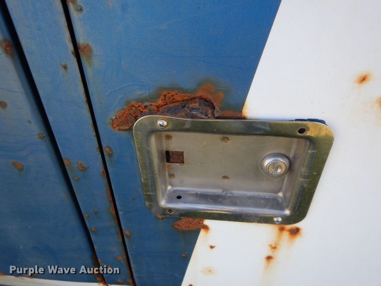 image for item FG9528 1989 Ford F450 Super Duty XL  tow truck