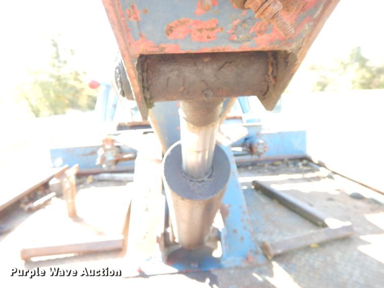 image for item FG9528 1989 Ford F450 Super Duty XL  tow truck