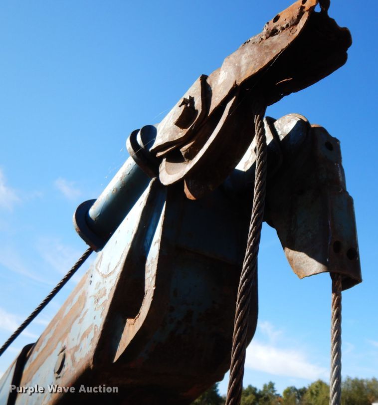 image for item FG9528 1989 Ford F450 Super Duty XL  tow truck