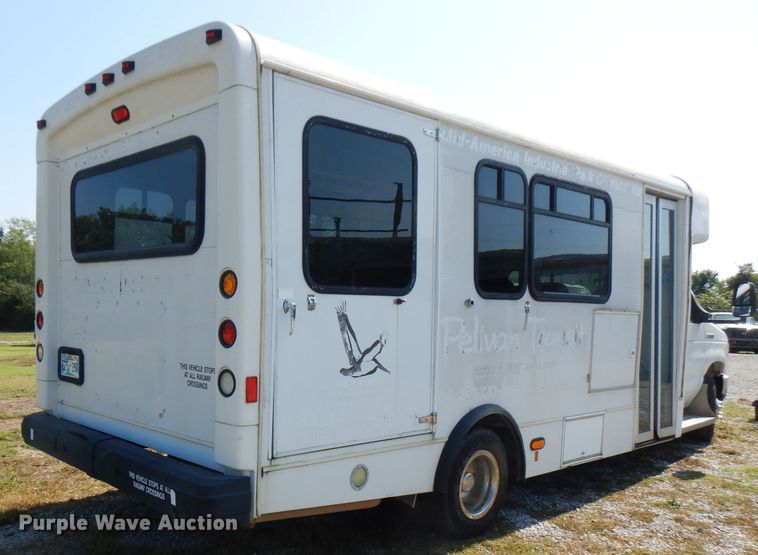 image for item FR9112 2008 Ford E350  shuttle bus