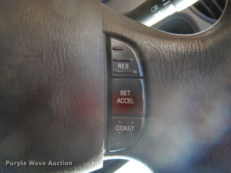 image for item FR9112 2008 Ford E350  shuttle bus