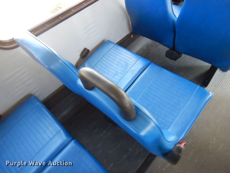 image for item FR9112 2008 Ford E350  shuttle bus