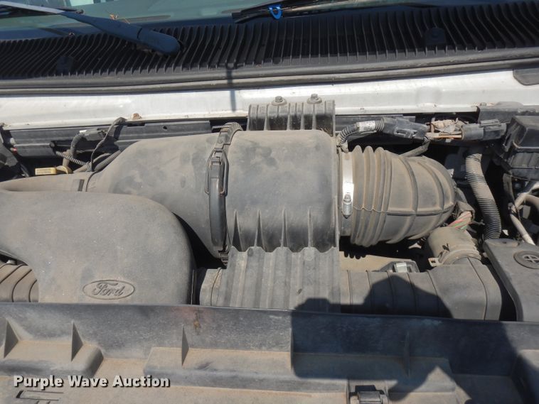 image for item FR9112 2008 Ford E350  shuttle bus