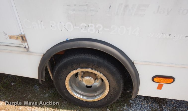 image for item FR9112 2008 Ford E350  shuttle bus