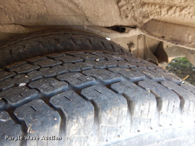 image for item FR9112 2008 Ford E350  shuttle bus