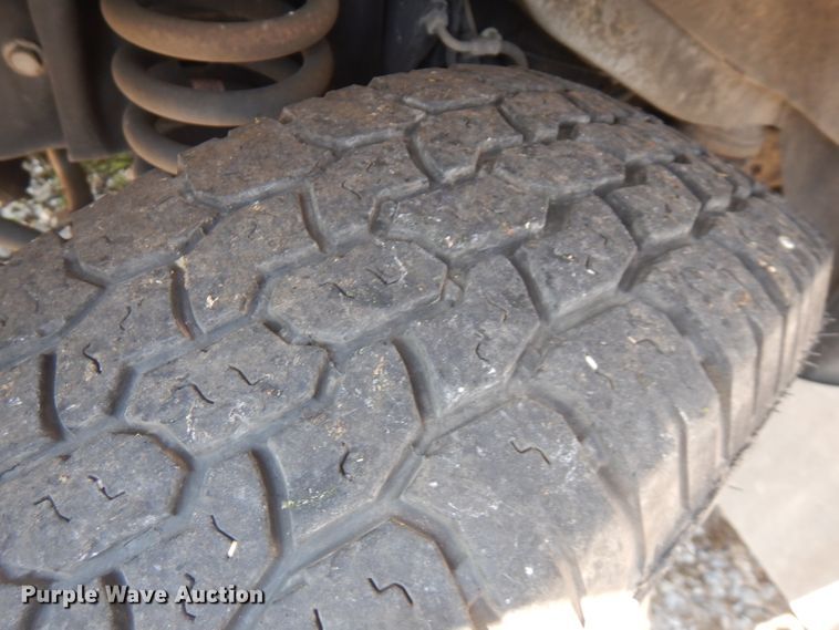 image for item FR9112 2008 Ford E350  shuttle bus