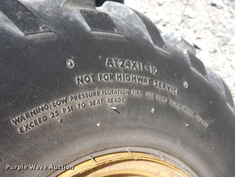 image for item FR9199 John Deere Gator HPX  utility vehicle