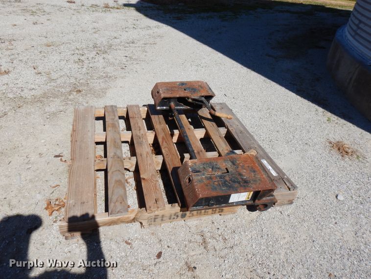 image for item FR9201 Tractor to skid steer manual quick attach