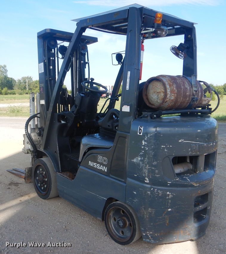 image for item GM9130 Nissan MCPL02A25LV  forklift
